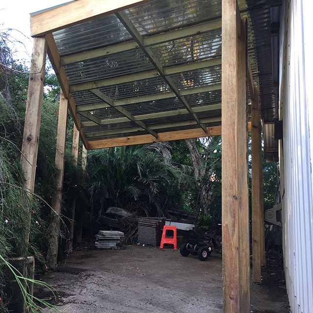 SMOKE SHACK UPDATE - The roofs on., time to clean up the Garden area.. find a Triangular tarp/roof to extend it out.. a large sink.. some air tight cupboards, then the smokers and furniture to go in..! Game On.. BIG Thanks to @jblandscapesolutions for the Bones so far 🏻