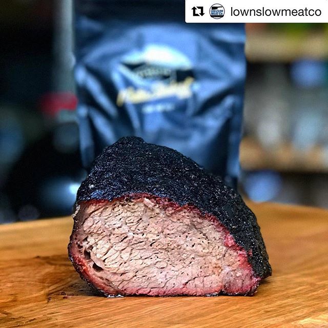 So Proud 🏻 to have joined the team @lownslowmeatco -  You can now catch me slinging meat on Fridays and Saturdays.. with more to come !! This weeks offerings are below 🏻・・・Friday and Saturday lunch this week.Tomorrow’s special is a Brahman Hump box. Rubbed with @barbecuemafia steak out. Also on the menu -Low n Slow box, with a bit of everything we’re good at!-Pork Belly rolls with harissa BBQ sauce and slaw.-Pulled pork rolls with slaw and that bbq sauce-Burnt ends-Brisket and beans pie#lownslowmeatco #themeatnheattraders #lownslow