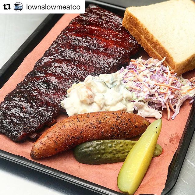 I’m working.. come make me sweat.. whilst you enjoy some of the best priced & tasting BBQ in Brisbane!! #Repost @lownslowmeatco・・・Gloves are off!!! SUNDAY lunch is on and we are pumping out whole racks of @borrowdalefreerange pork ribs. It will be served with smoked sweet potato, slaw, potato salad, pickles and couple slices of bread! $27 First in first served with these.Also we will have the signature boxes, pulled pork n Brisket rolls.Food from 10.30am.We are getting up early on Sunday so you don’t have too!! #lownslowmeatco #themeatnheattraders