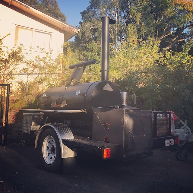 “Those early morning feels” after a big night (my oldest daughters 21st Party).. anyways.. up early.. fired up my new girl., prepped my @capegrimbeef Brisket.. got the pit to temp.. and my day begins..! Going to do a bit of everything as two family’s come together this afternoon.. my family from south and my wife’s family from up here.. plus some stragglers from last nights shindig..!? Ps: I’m also a little dusty..