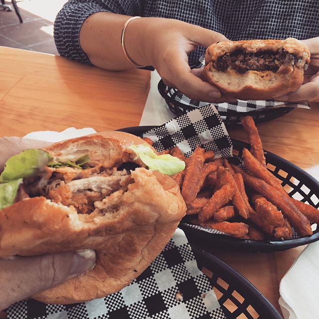 Our new favorite local lunch spot - @benz_on_miller - ‘The Hick’ again for me... and today she got the ‘Benz Cheeseburger’ with a side of ‘Sweet Potato Chips’.. furking amazing as always !!! Hit this place up.. 🏻🏻🏻 - PS: @loccoespresso is my new go to for Coffee and early morning refuels.. another great place to hit up !! 🏻🏻🏻