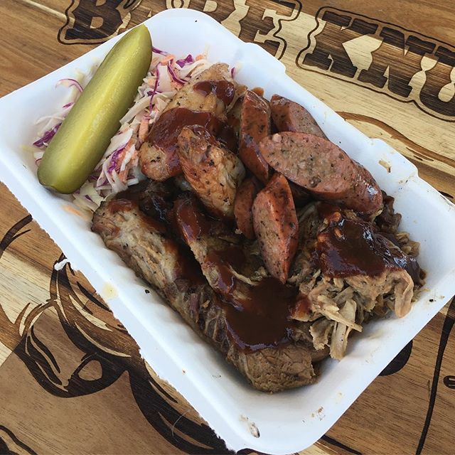 BKB BBQ Box $16 - Brisket, Pulled Pork, Lamb, Rosemary & Mint Sausage, Chicken Wings, Slaw, Pickles and BBQ Sauce !! All meat had been smoked in the @radarhillsmokers 🏻🏻