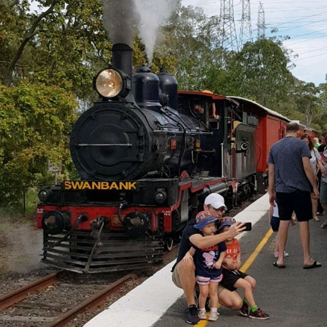 All setup at the Swanbank Train Station.. and the first steam train has just arrived ! #steamtrain #lownslowbbq #bareknuckles #bbq #whootwhoo