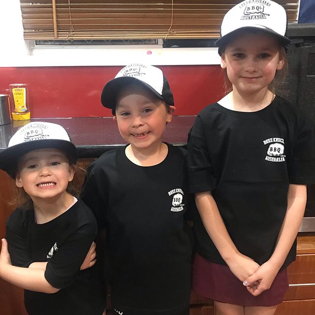 Meet the Bare Knuckles BBQ crew.. Right to Left; Order Taker, Meat Hustler and Office Gal.. the last image shows the office gal hard at work..! Their stoked with their new uniforms.. Look out world.. we’re on the up and up..