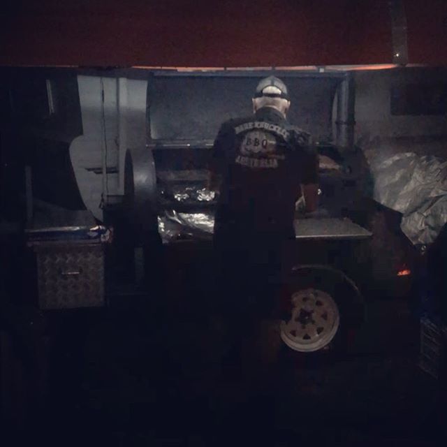 Make BBQ your life they said.. it will be fun they said..!? Queensland.. beautiful one minute., thunder, lightning and smashing rain the next.. right around time of ‘the wrap’ !? How’s my little tepee over the firebox ???  #dowhatyoucantokeeptheheaton #bbqlife #sleepwhenimdead #rainisgood #bringiton #brisket #pork #itsgoodbbq #brisbane #queensland