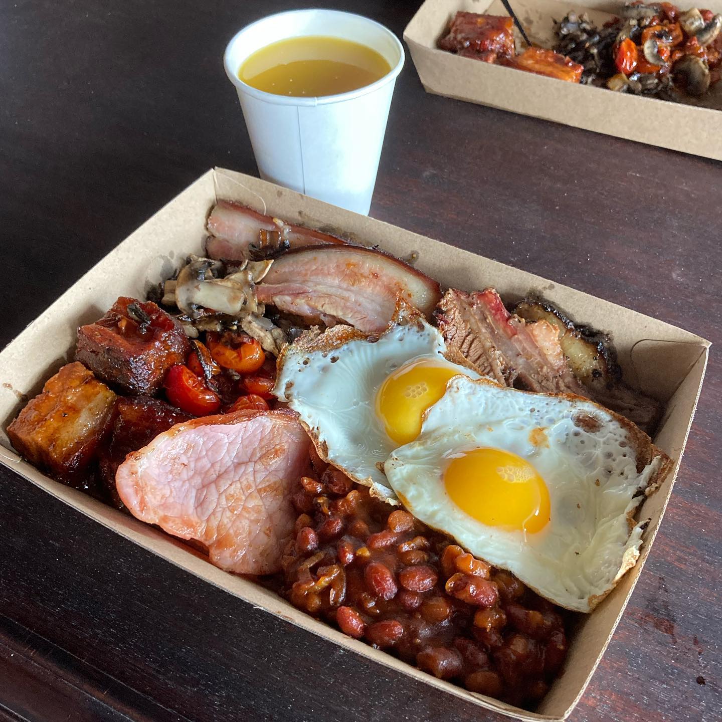 “Happy Fathers Day” - I cooked breakfast at the shop for my little family.. also did some Fam photos for the shop !!!! 🏻🏻🏻 - #brisket #porkbelly #porkbellyburntends #pitbeans #mushrooms #tomatos #bacon #eggs