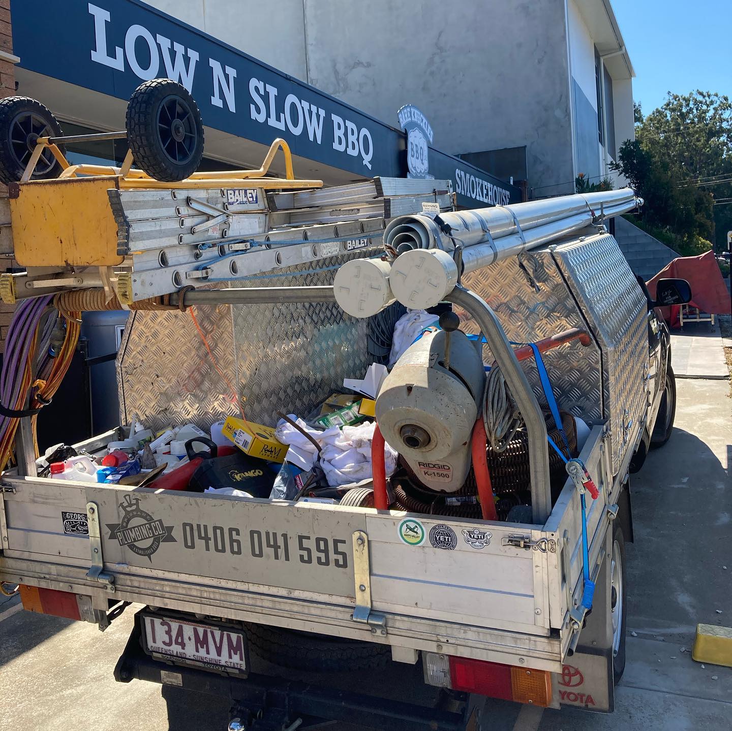 BIG Love to Tate of @brisbaneplumbingco - he had to mess with some old and very dirty gas equipment today to get it running.. and a hot water service that came over with Noah and his Ark., and fingers crossed we eventually win that battle !? Would be nice to have instant hot water.,!? Thanks for your great work so far buddy.. 🏻