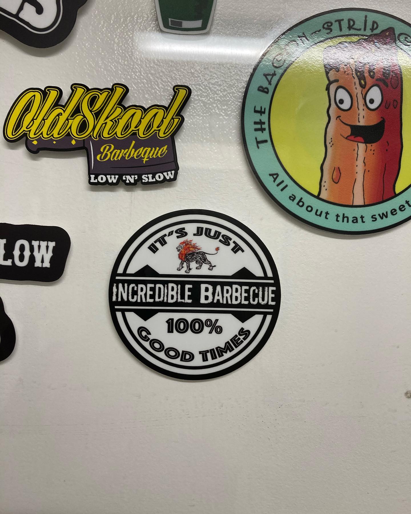 Big Love to @incrediblebarbecue (Germany) for the sticker love.. straight to the wall they went !! Mine are in the way to you 🏻🏻🏻