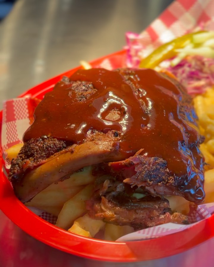 Have you tried our Pork Ribs at BKB? Covered in our delicious homemade BBQ sauce with apple slaw a pickle and chips on the side. Some even like to add Mac and Cheese for an even better meal. 🤤 Come on in and try some tonight for yourself, open 5pm - 8pm.